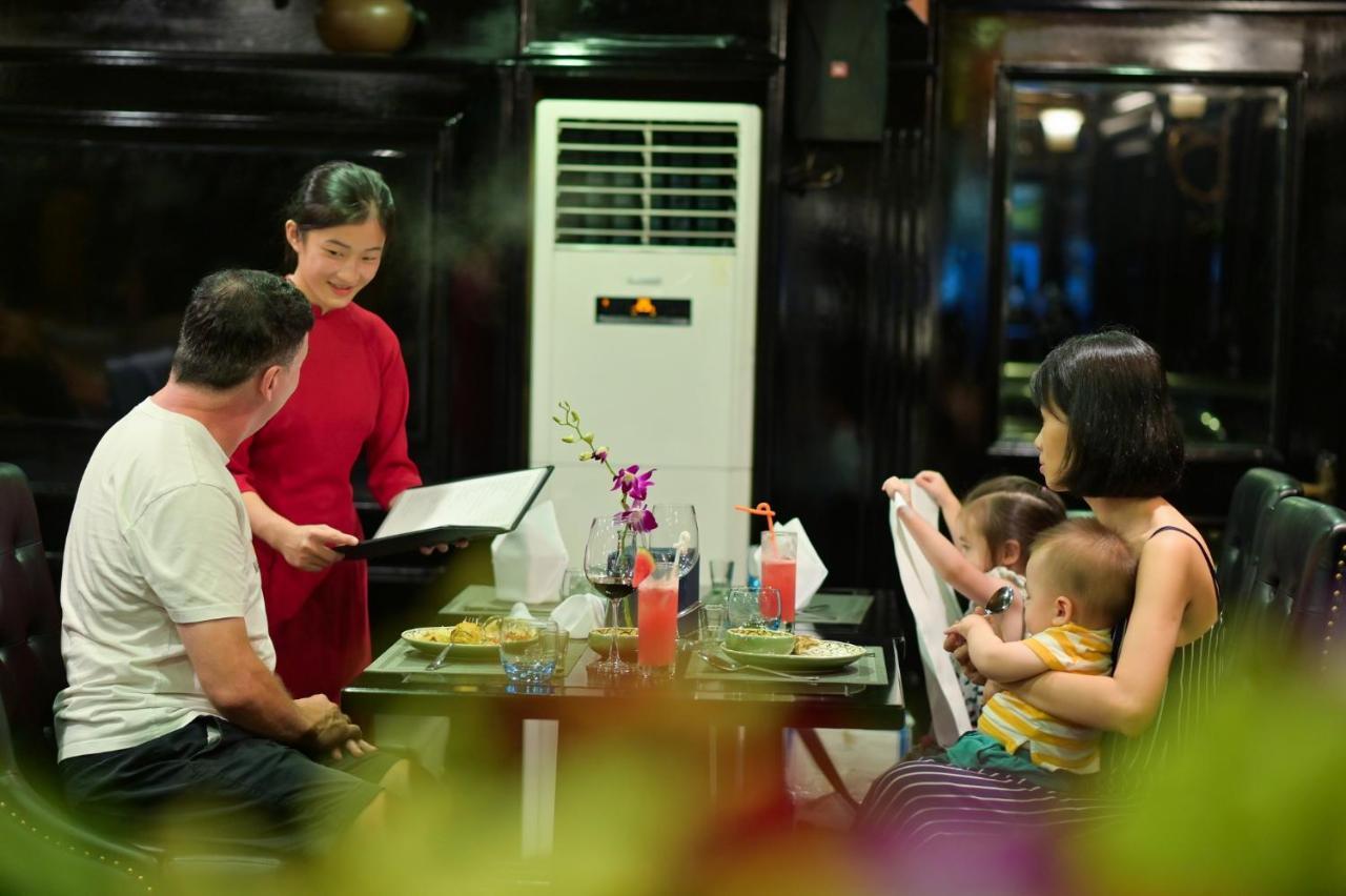 Hotel Cat Ba Ocean Cruise Ha Long Esterno foto