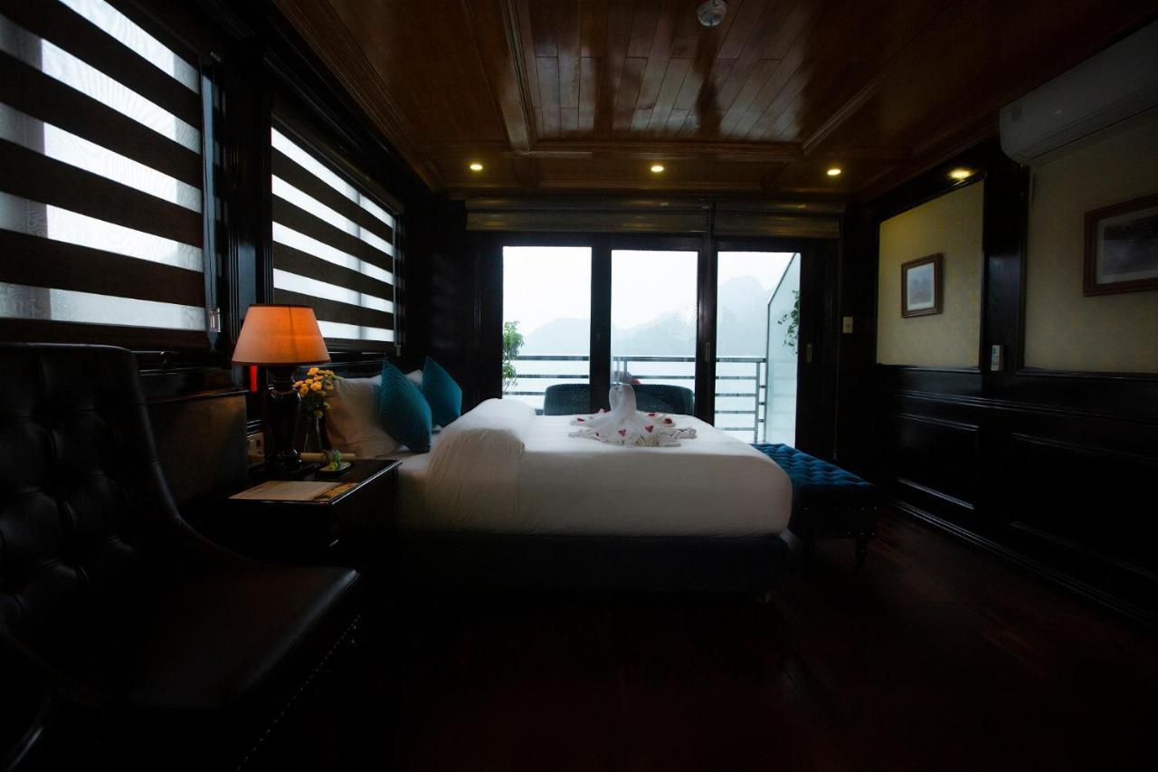 Hotel Cat Ba Ocean Cruise Ha Long Esterno foto